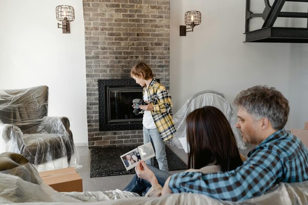 Accessoires Incontournables pour Élever le Charme d'un Intérieur Minimaliste