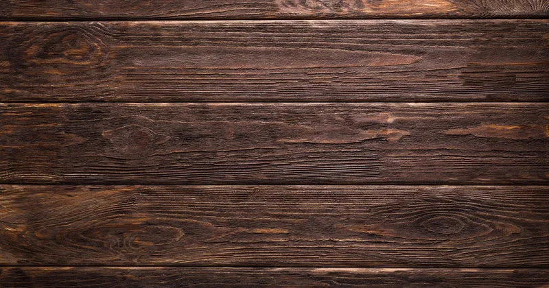 Quelle méthode pour décaper un volet en bois peint ?